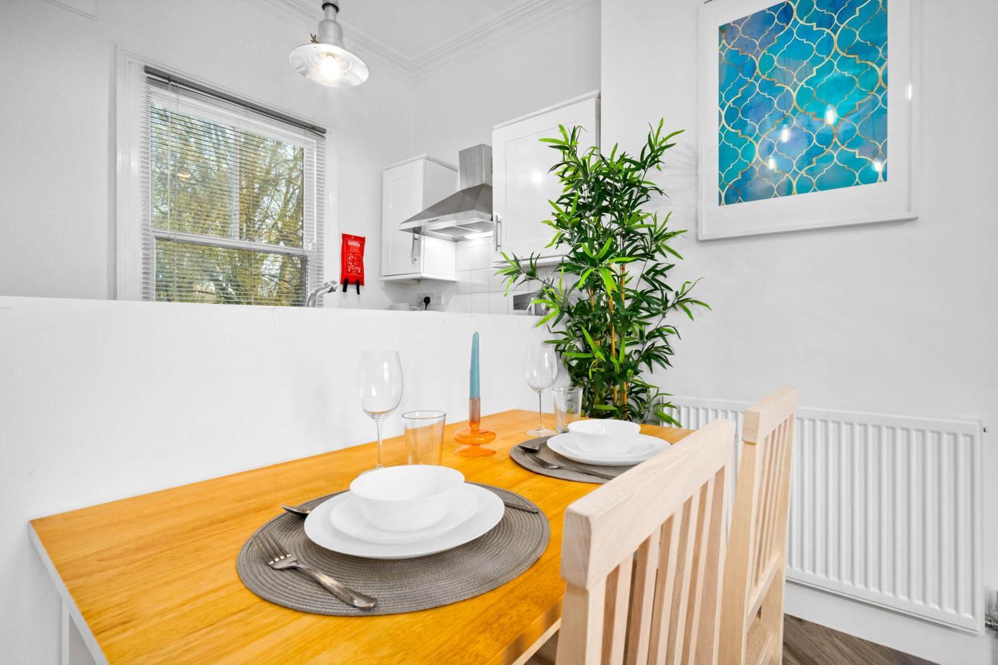 Luxury Apartment - Wolverhampton - Netflix - Smart Tv - Fast Wifi - 7Apc ภายนอก รูปภาพ